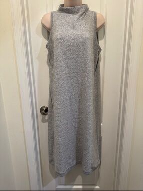 Sleeveless Mock-Neck Midi Dress in Light Heather Gray
